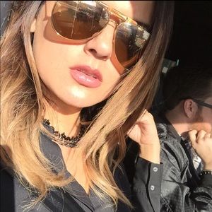 Meet your Posher, kassandra